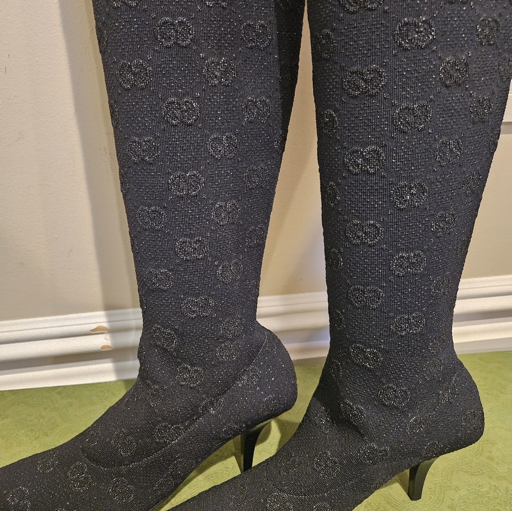 $1450 NIB Auth Gucci Boots Knee High GG 75mm Heel Black Jacquard Tech Knit 38.5 - Picture 3 of 8